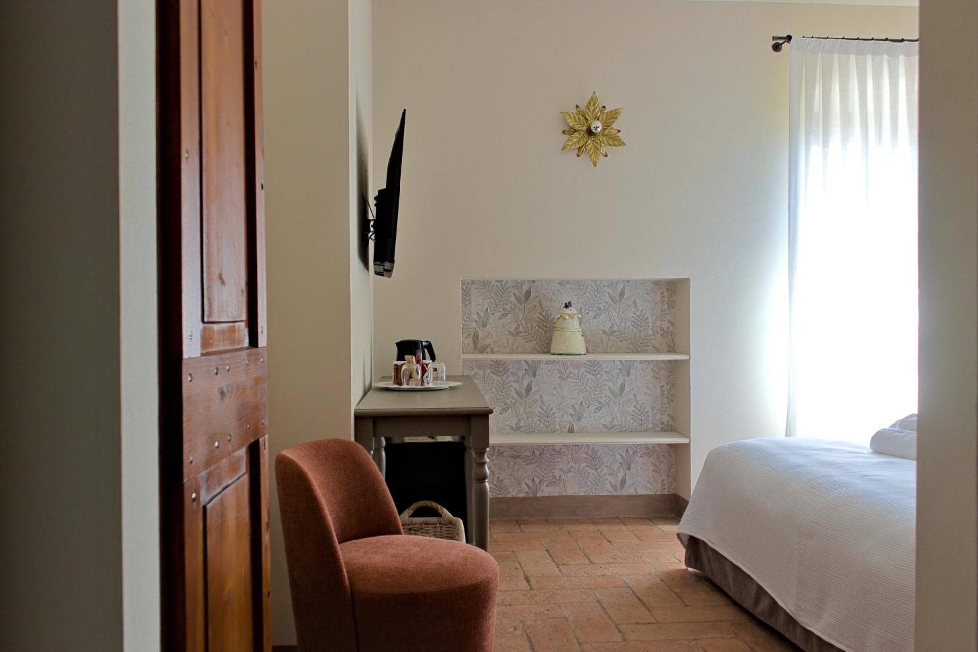 Le Mansarine Charme B&B Castellaro  外观 照片